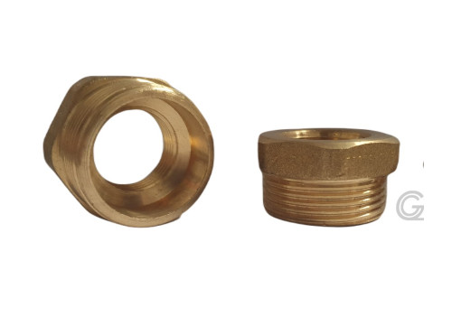 Brass reducing nipple